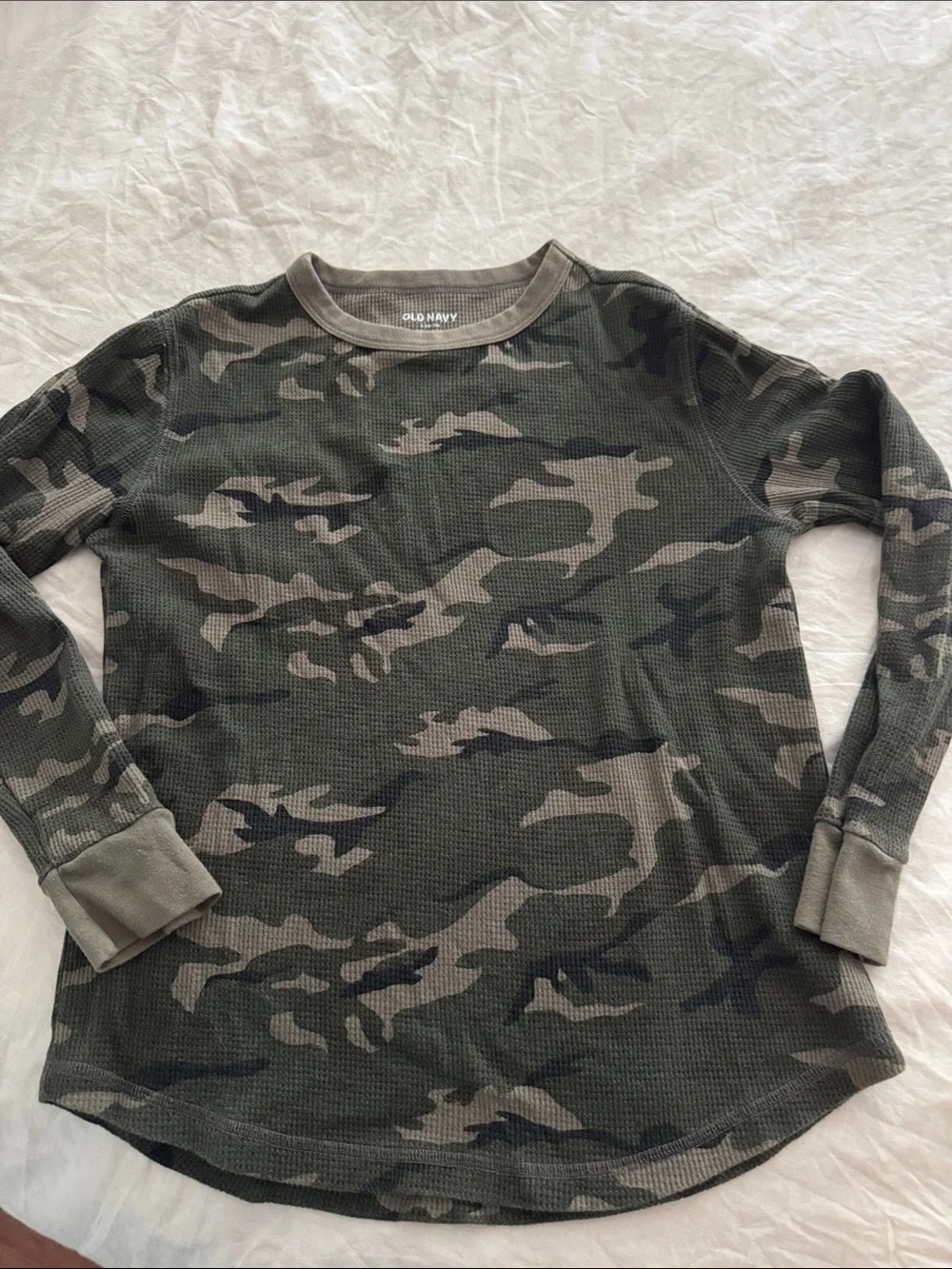 Boys Old Navy Olive and Khaki Camo Long-Sleeve Thermal Tee